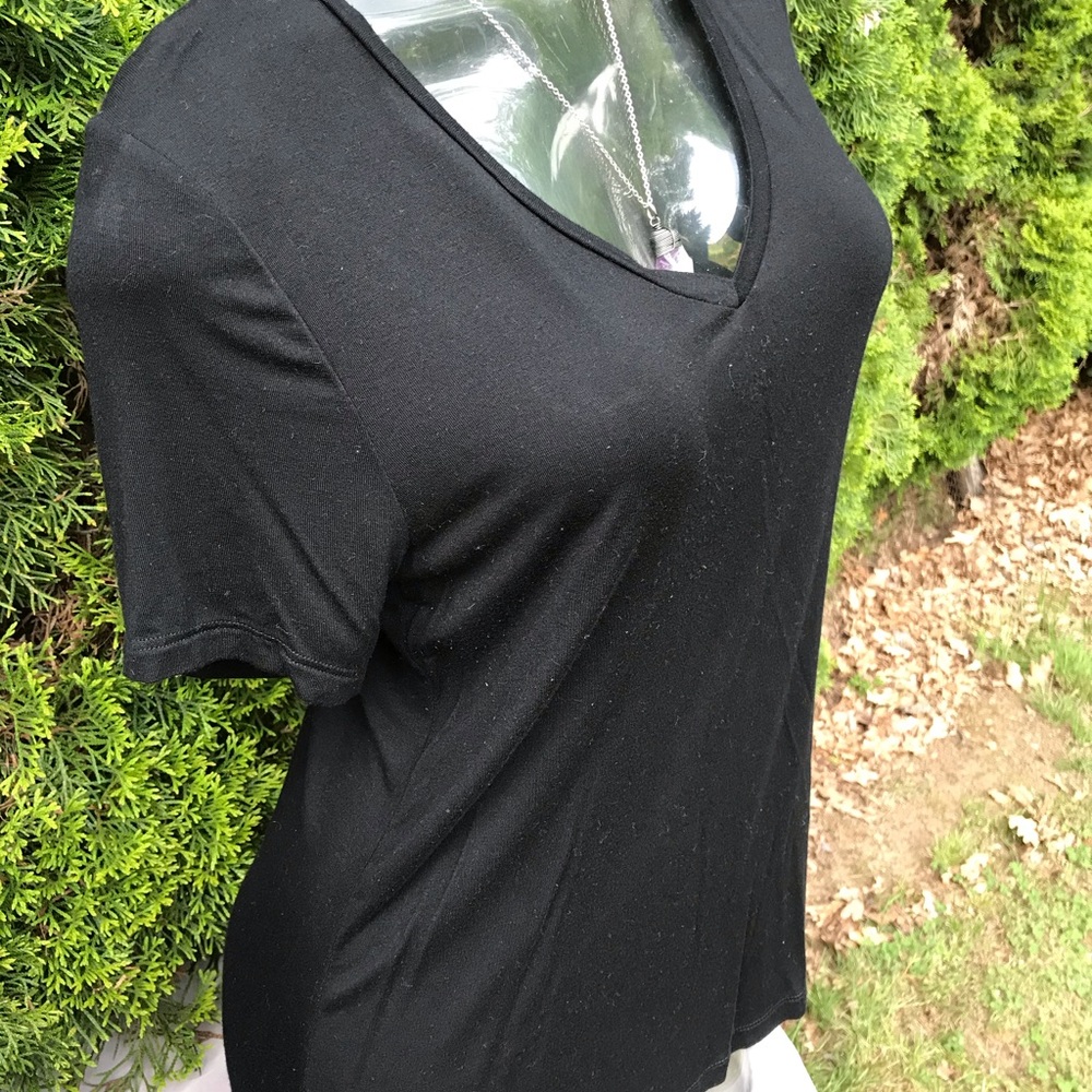 ☀️☀️short-sleeve V-neck tee shirt☀️